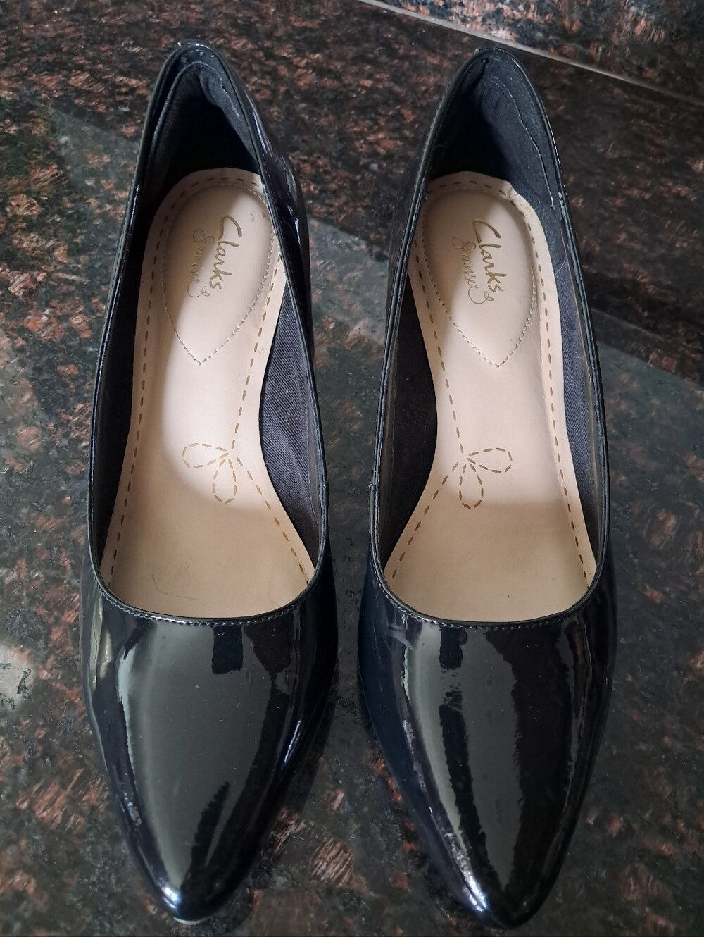 Clarks Somerset Women’s Black Patent Pointed-Toe Heels 8.5